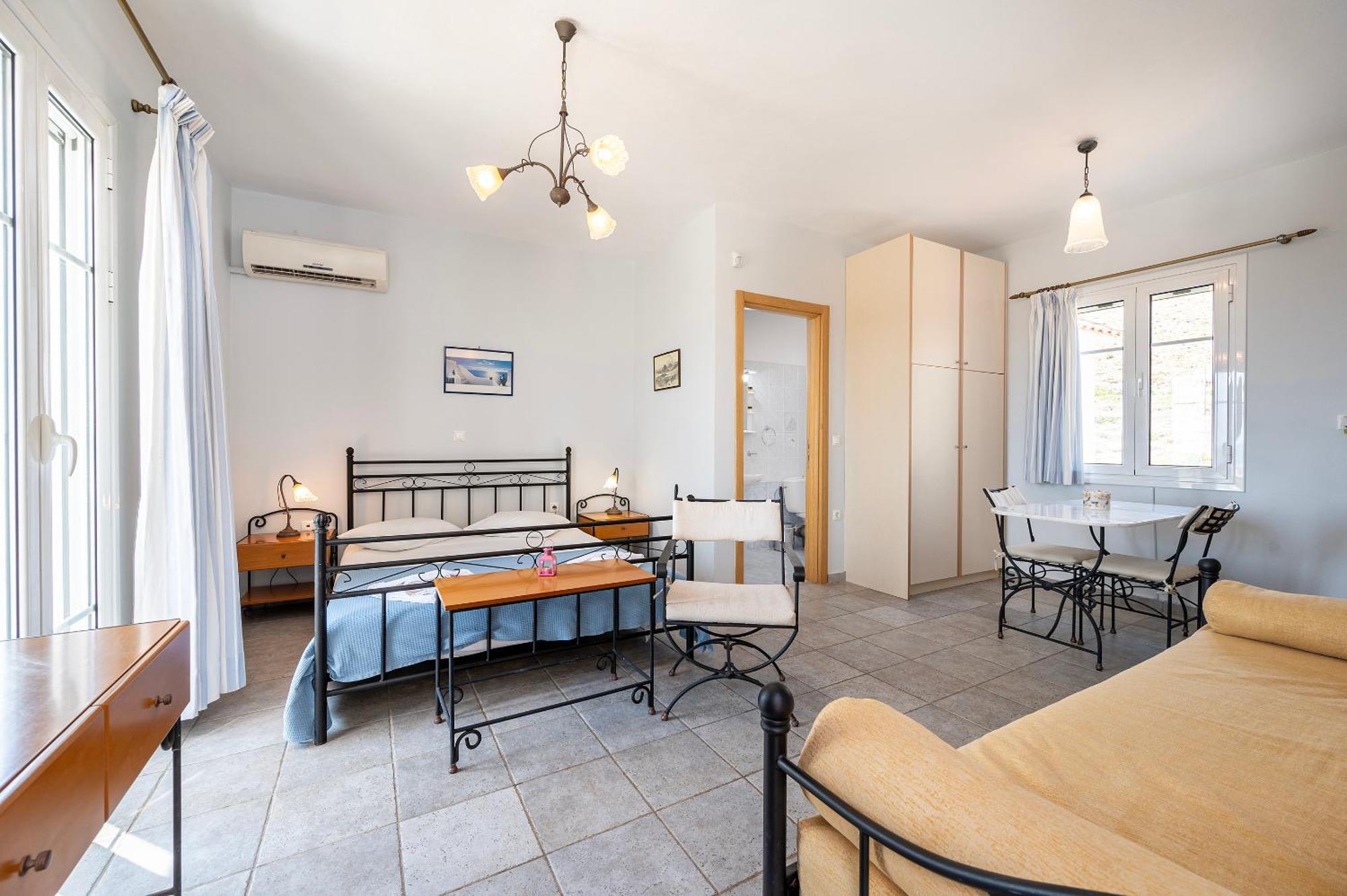 Agnadi Blue Apartments Diakofti ภายนอก รูปภาพ